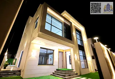 فيلا فاخرة خمس غرف نوم حديثة مع مسبح وسقف