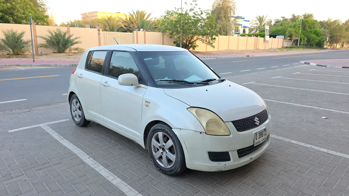 Suzuki Swift 2008 — photo 1 of 11