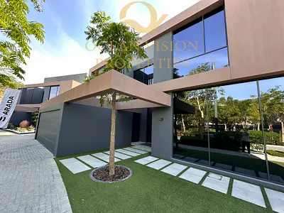 Spacious Corner 4BR Townhouse | Below market price
