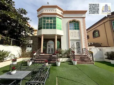 فرصه للسكن وبسعر لقطة فيلا للبيع الروضة 2   بمواقع مميزة