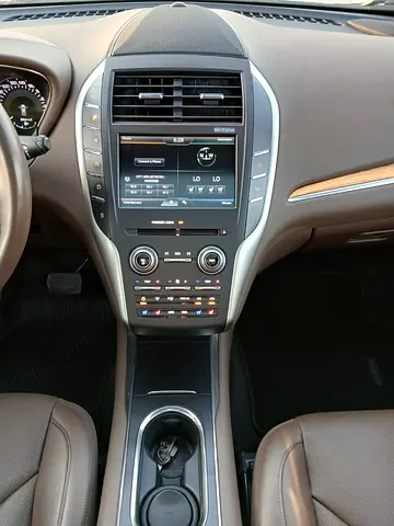 صورة 12 لـ 2015 Lincoln MKC