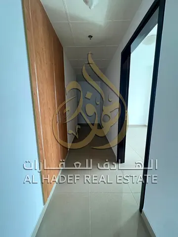 جيم مجاني  ▪️ مسبح عام + مسبح للسيدات مجاني  ▪️ كيدز أريا مجاني  ▪️ جاكوزي + ساونا مجاني  ▪️ 2 موقف سيارة مجاني ❄️ التكييف على المالك  📄 تصديق العقد