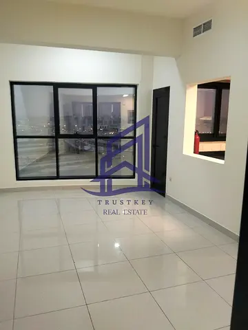 Waterfront Living | Flexible Cheques | Spacious 2BR