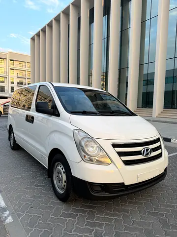 Hyundai H1 GLS 2018 - GCC Specs - Well Maintained
