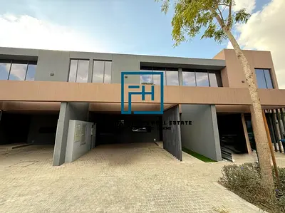 Stunning 4-Bedroom Middle Townhouse for Sale | SARO – Masaar | Freehold