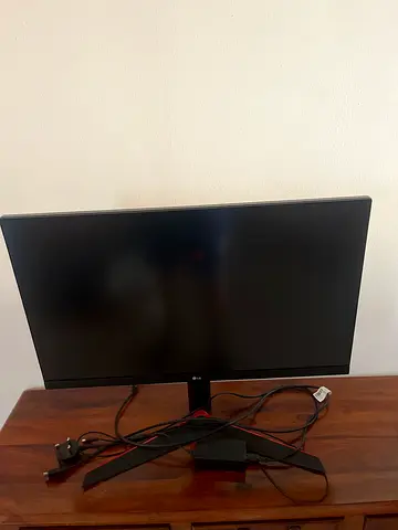 24-inch LED Computer Monitor with Stand and Cables