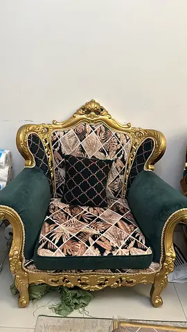 Ornate Gold-Trim Velvet Accent Armchair - Classic Design