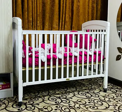 Baby crib