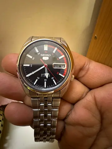 Seiko Automatic Mens Stainless Steel Watch with Black Dial (Day-Date)