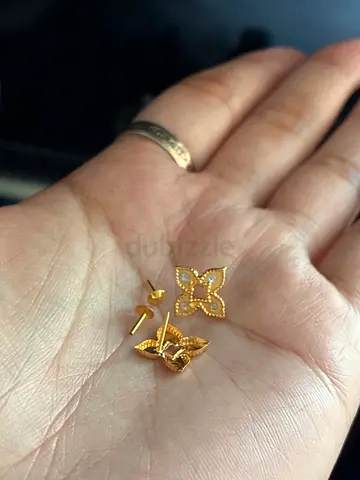 Real 18k Gold butterfly flower screw earrings (pair) - lightweight design