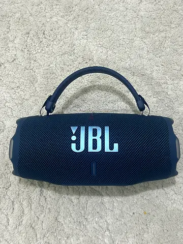 JBL Charge-style 6 Portable Bluetooth Speaker — Good Working Condition uesd once then never used