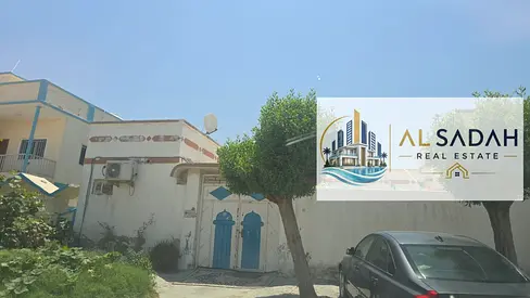 For sale: A house in Al Ghafia with 3 bedrooms, a living room, a majlis, and a kitchen. The area is 2500 sq ft. Currently rented for 30,000 QAR. Asking price: 550,000 QAR.