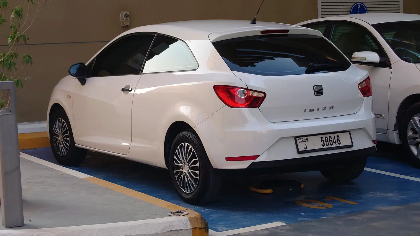 SEAT Ibiza 2014 — photo 1 of 11