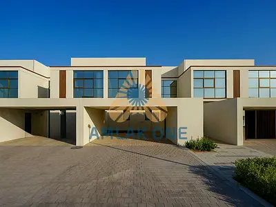 Single Row| Spacious and Contemporary| Buy Now