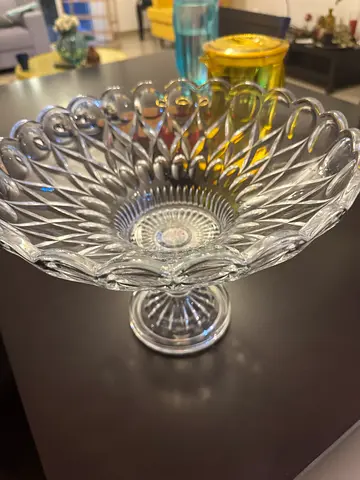 Glass fruit bowl/Serving bowl