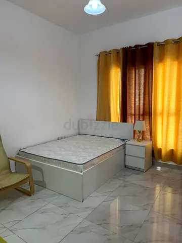 Master bedroom available for rent