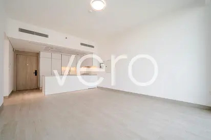 Spacious | Vacant Unit | Community View