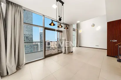Rare Unit | High Floor | Well Kept | Spacious