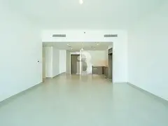 Spacious Unit | Modern | Natural Brightness