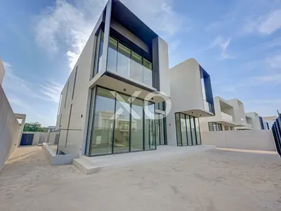 BEST PRICE | POOL OPTION | LAGOON FACING
