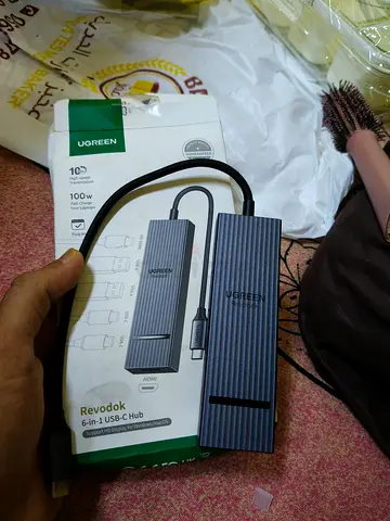 UGREEN RevoDock 6-in-1 USB-C Hub (Like new)