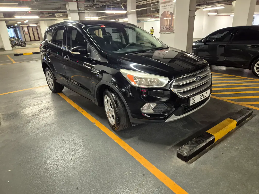 Ford Escape 2017 — photo 1 of 19