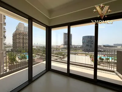 2BR Corner Apartment | Pool & Park Views