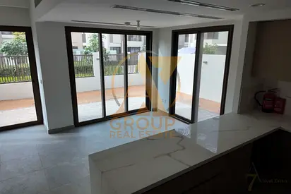 Close to Pool | On Park | Single Row
