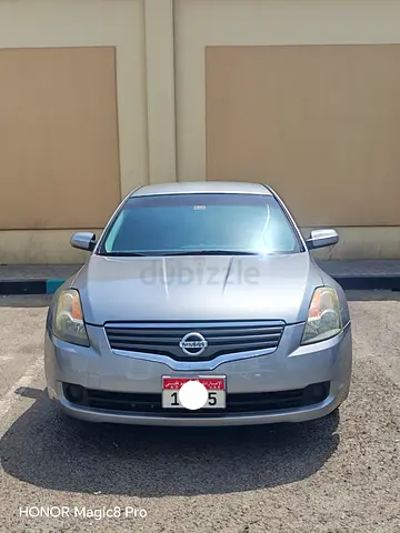 Nisan Altima AED 8500 , Lady owner , clean , good car and cheap