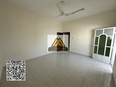 شقة غرفتين وصالة منفصلة بتصميم عملي ومساحة مريحة، مناسبة للسكن العائلي، وتقع في موقع حيوي ومخدوم قريب من جميع الخدمات والمواصلات، مع سهولة الوصول إلى