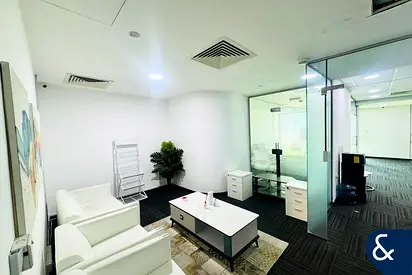 Spacious | Fitted and Furnished | Mid Floor