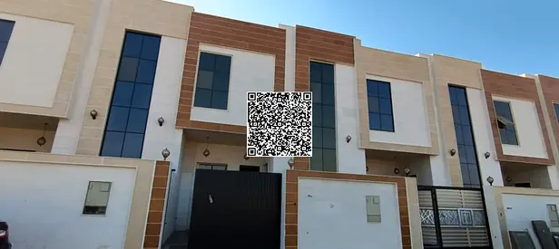 Luxury five  bed room townhouse available  for sale in reasonable price and big size on main road