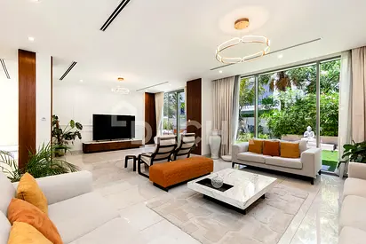 Fully Upgraded | Extended | Landscaped