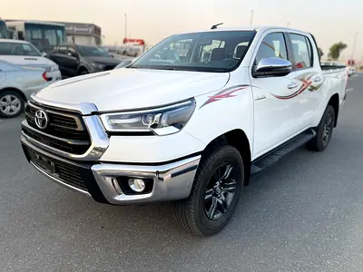 TOYOTA HILUX 2025 SR5 FULL OPTION 4X4 2.7 V4 GCC SPECS