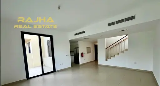 3 Bed + Maid | Vacant | 1 Minute Walk to Amenities