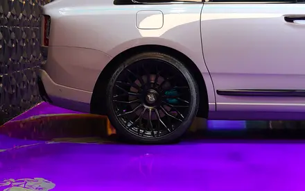 2019 ROLLS-ROYCE CULLINAN — миниатюра 17