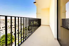 Community View | Corner Unit | Large Balcony