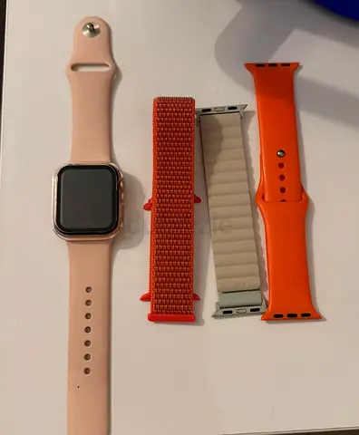 Apple Watch (with 3 extra bands) - Good working condition