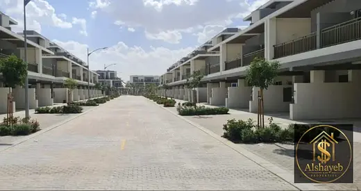 3 Bedrooms | Large Layout | Community View