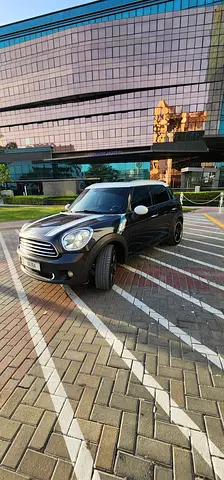 Mini cooper ,Gcc , Selling due to travel