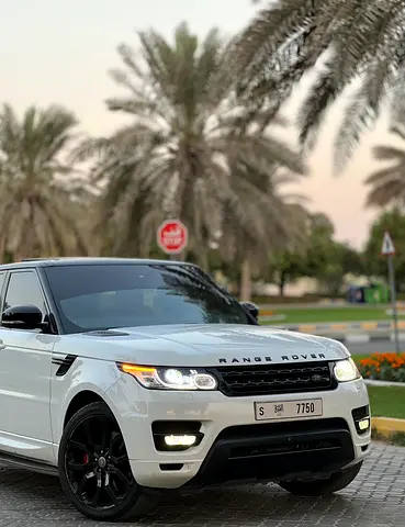 2016 Land Rover Range Rover Sport Supercharged | GCC Specs | Pristine Condition