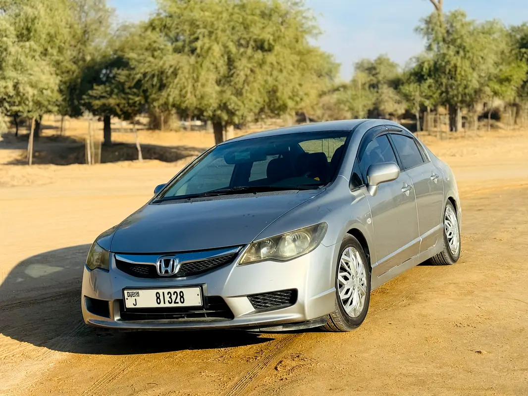 Honda Civic 2009 — photo 1 of 6