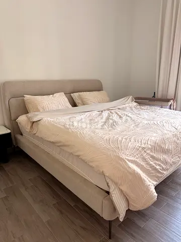 King size bed with mattress