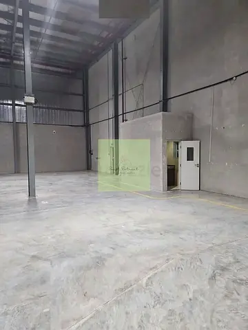 Vacant Warehouse available. 4100 Sq ft. in the heart of DIP 2.