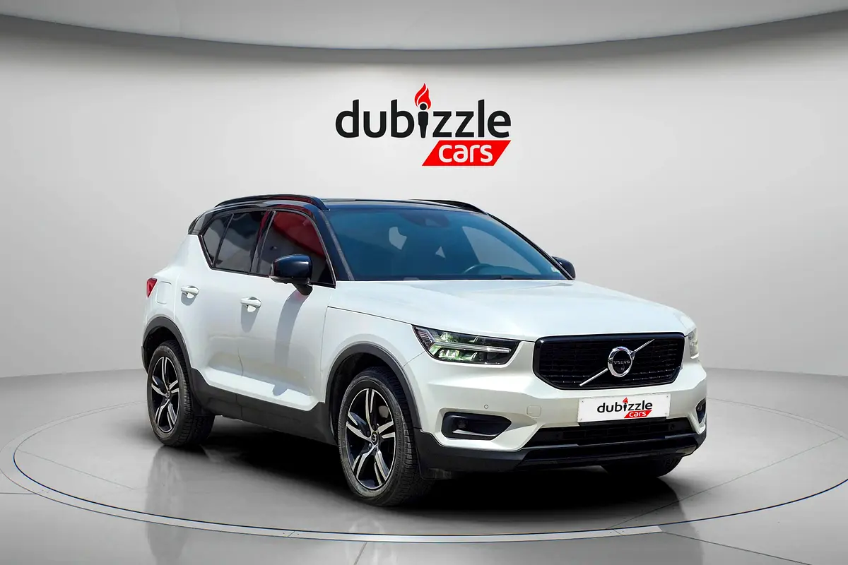 Volvo XC40 2019 — photo 1 of 15
