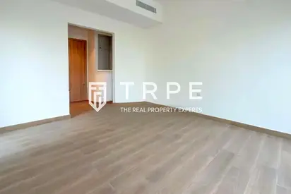 Single Row | Semi-Furnished | Modern Townhouse