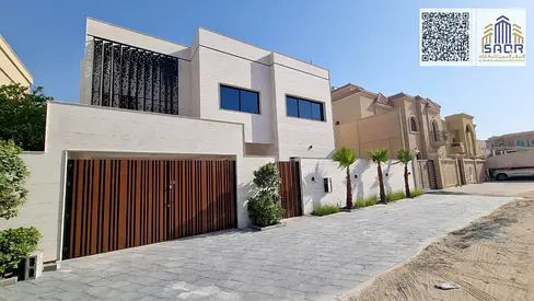 للبيع فيلا بمنطقه الروضه مع مسبح تشطيب ممتاز جدا قريبه من المسجد