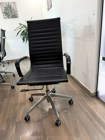 Black Modern Office Chairs - Adjustable, Rolling - 25 Pieces