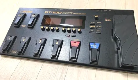 Boss GT-100 Guitar Multi-Effects Processor - Good Working Condition