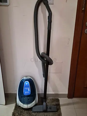 Hitachi Bagless Vacuum (Leaving Dubai)-Urgent selling-location: Al Mamzar Dubai area